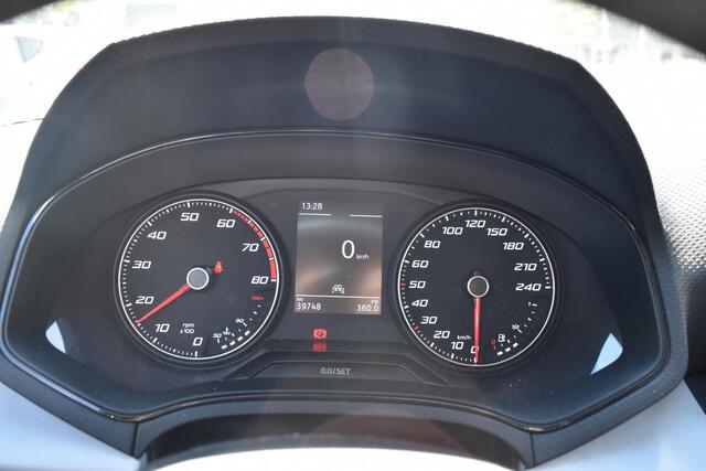Seat Arona 1.0 TSI Reference 100% Dealer Onderhouden | Cruise | Camera | Lane Assist | BOVAG Garantie | Whatsapp 06-53188999