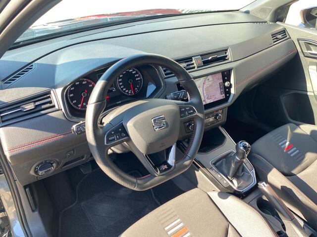 Seat Arona 1.0 TSi 116pk FR Business Intense Trekhaak | CarPlay | Navi | Cruise | Two-Tone | Clima | Camera | Etc.