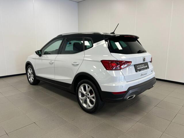 Seat Arona 1.5 TSI 150PK / DSG AUTOMAAT/ FR / WIT met zwart dak.