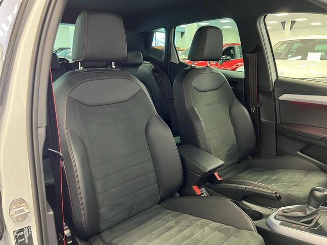 Seat Arona 1.5 TSI 150PK / DSG AUTOMAAT/ FR / WIT met zwart dak.