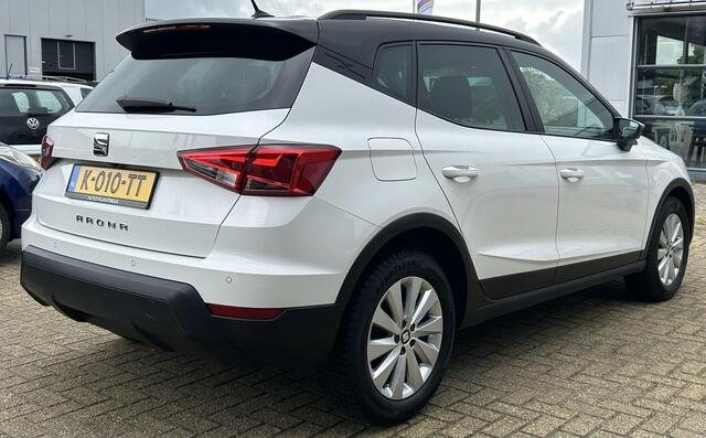 Seat Arona 1.0 TSI Style Business Intense | LUXE | 1e Eigenaar | NL AUTO | NAP | Achteruitrijcamera | Dodehoekdetectie | Adaptive Cruise Control | Carplay | Navigatie | Climate Control | Parkeersensoren Voor en Achter | Keyless Entry en Start | 2 Sleutels |