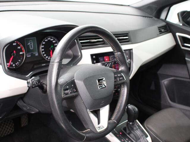 Seat Arona 1.0 TSI 115pk automaat Xcellence Business Intense Navigatie Climate Control Cruise Control Camera Lichtmetalen Velgen Parkeer sensoren Keyless start Stoelverwarming