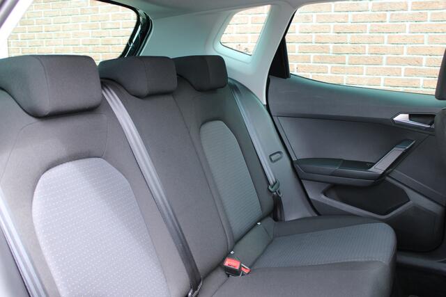 Seat Arona 1.0 TSI 110PK Style |LED|CAMERA|STOELVERWARMING|