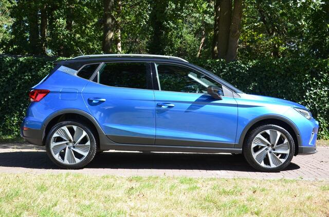 Seat Arona 1.0 TSI FR Business Intense Navi/Pdc/Ecc/Led/Stoelverwarming/Apple Carplay/Android Auto/Achteruitrijcamera/Cr-Controle/Privacy-Glass/18-Inch Lmv/Cruise control adaptief/Virtual dashboard