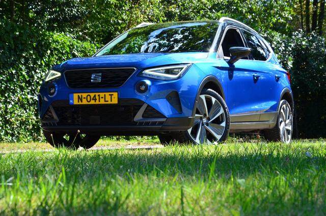 Seat Arona 1.0 TSI FR Business Intense Navi/Pdc/Ecc/Led/Stoelverwarming/Apple Carplay/Android Auto/Achteruitrijcamera/Cr-Controle/Privacy-Glass/18-Inch Lmv/Cruise control adaptief/Virtual dashboard