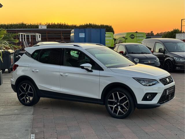 Seat Arona 1.0 TSI FR Business Intense | LED | Stoelverw | Trekhaak | Carplay | Rijklaar met nieuwe apk