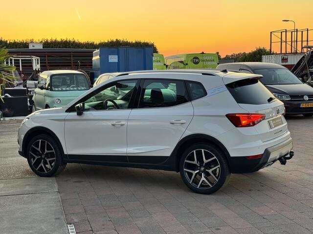Seat Arona 1.0 TSI FR Business Intense | LED | Stoelverw | Trekhaak | Carplay | Rijklaar met nieuwe apk