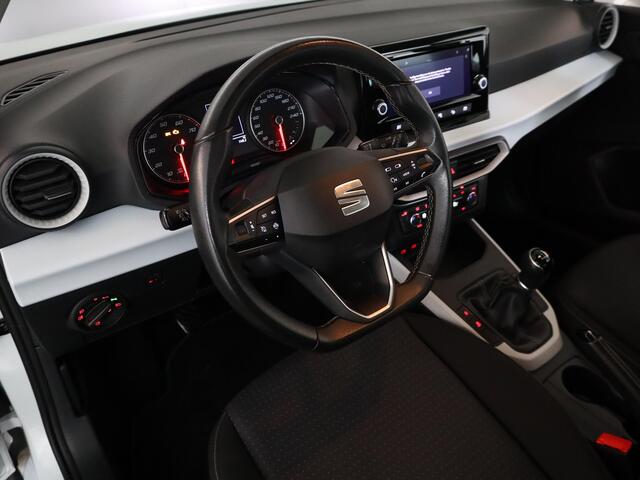 Seat Arona 1.0 TSI Style 95 pk | Navigatie via App | Parkeersensoren achter | Autom. airco | Cruise control | Apple Carplay/Android Auto |