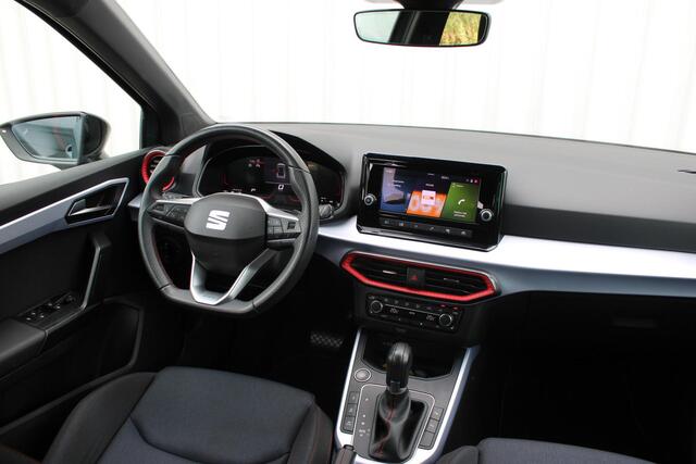 Seat Arona 1.0 EcoTSI FR Business Connect | Incl. 12 maanden garantie | Adaptieve cruise control | Stoelverwarming | Apple carplay/Android auto | DAB radio | Parkeercamera | Dodehoek detectie |