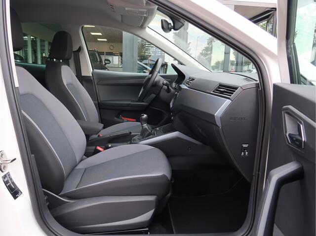 Seat Arona 1.0 TSI Style Business Intense | Parkeercamera | ACC | Parkeersensoren | Climate