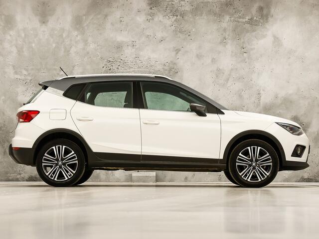 Seat Arona 1.0 TSI Sport (APPLE CARPLAY, GROOT NAVI, CLIMATE, ZWART HEMEL, SPORTSTOELEN, PARKEERSENSOREN, ELEK PAKKET, CRUISE, NIEUWSTAAT)