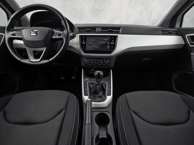 Seat Arona 1.0 TSI Sport (APPLE CARPLAY, GROOT NAVI, CLIMATE, ZWART HEMEL, SPORTSTOELEN, PARKEERSENSOREN, ELEK PAKKET, CRUISE, NIEUWSTAAT)