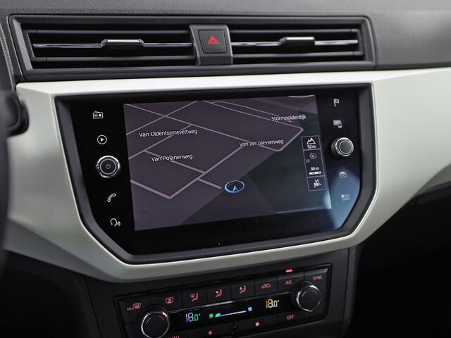 Seat Arona 1.0 TSI Sport (APPLE CARPLAY, GROOT NAVI, CLIMATE, ZWART HEMEL, SPORTSTOELEN, PARKEERSENSOREN, ELEK PAKKET, CRUISE, NIEUWSTAAT)
