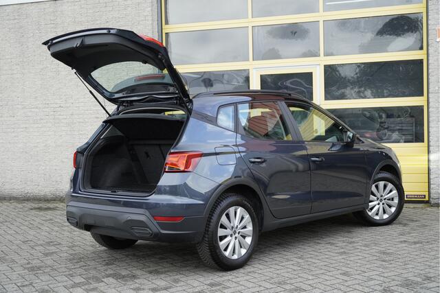 Seat Arona 1.0 TSI Style BJ2023 Lmv 16" | Led V+A | Pdc | App-Connect | Climate control | Cruise control | Getint glas