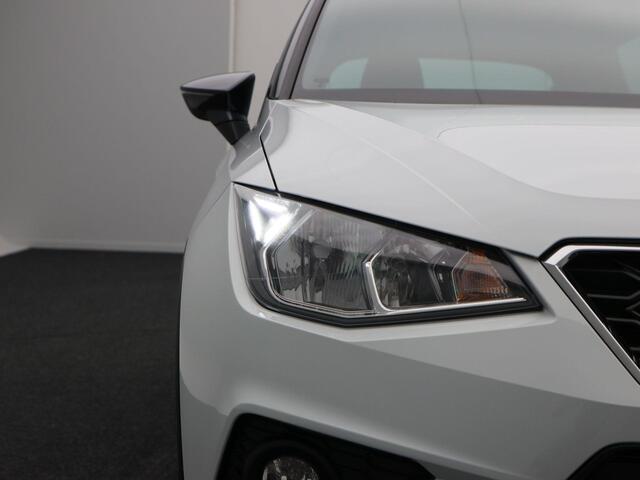 Seat Arona 1.0 TSi FR Business Intense | Trekhaak | Carplay | Keyless | Adaptive Cruise | Half Leder | 18 Inch