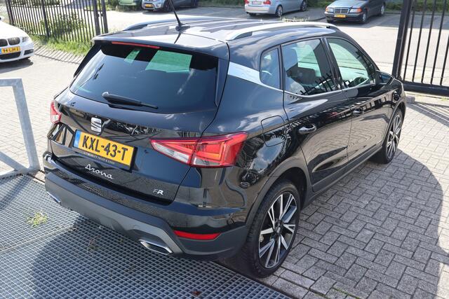 Seat Arona 1.0 EcoTSI FR carplay/Stoelverwarming/Achteruitrijcamera/Navigatie/Digitale teller/Keyless/Climate control/Parkeersensoren