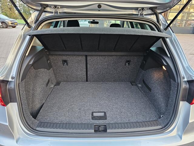 Seat Arona 1.0 TSI Style Business Intense | Automaat | LED | Camera | ACC | Full Link | Park Assist | Twotone | Climatronic | Navi |