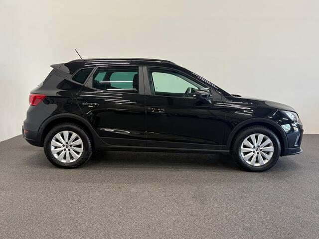 Seat Arona 1.0 TSI 110pk Automaat Style Business Connect Climate Control Navigatie Apple Carplay/Android Auto Cruise Control PDC Achter Lichtmetalen Velgen
