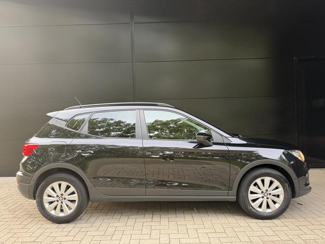 Seat Arona 1.0 TSI Style Business Intense 1 jaar Bovag garantie, camera, PDC, Carplay 4 seizoen banden, dealer onderhouden