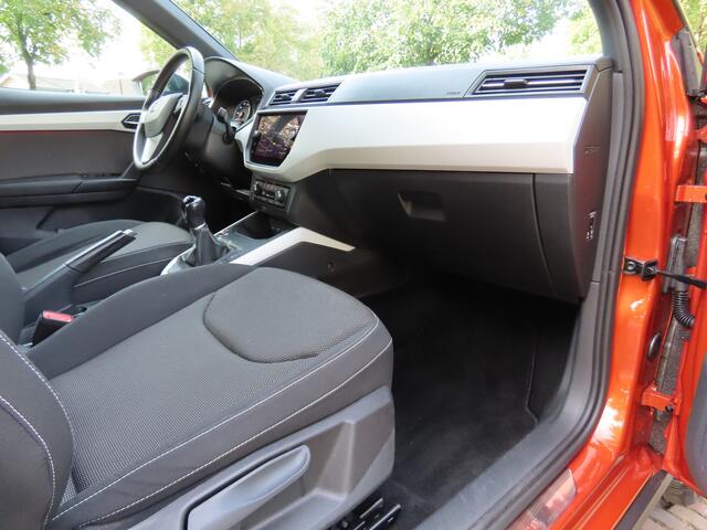 Seat Arona 1.0 TSI Xcellence Business Intense Keyless Achteruitrijcamera Carplay A.E.B Navigatie Parkassist Led Lm Velgen Trekhaak – foto 8
