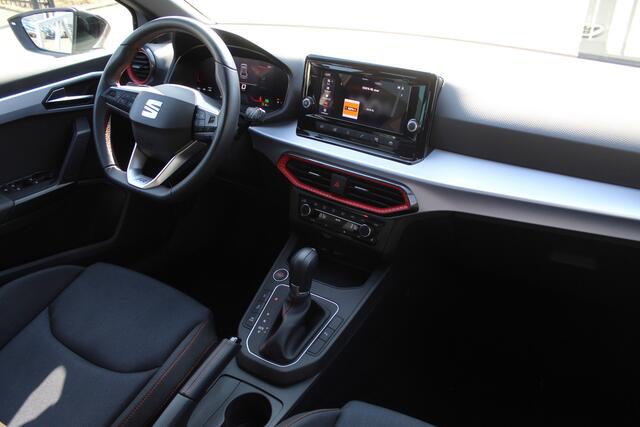 Seat IBIZA 1.0 EcoTSI FR Business Connect Uniek!!/Lage kilometerstand!!/AUTOMAAT/Virtual cockpit/Sfeerverlichting/Climate control/Cruise control/LED koplampen/Apple carplay/Parkeersensoren/Lane assist/Keyless/Bluetooth/DAB/Sport interieur/Elektrische ramen/Elektrisc