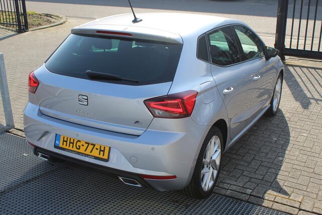 Seat IBIZA 1.0 EcoTSI FR Business Connect Uniek!!/Lage kilometerstand!!/AUTOMAAT/Virtual cockpit/Sfeerverlichting/Climate control/Cruise control/LED koplampen/Apple carplay/Parkeersensoren/Lane assist/Keyless/Bluetooth/DAB/Sport interieur/Elektrische ramen/Elektrisc