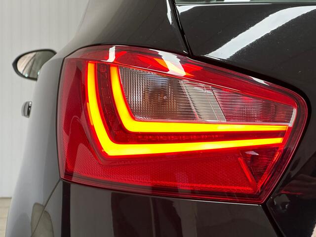 Seat IBIZA 1.0 TSI Style Connect/ 15'' LMV/ Apple + Android/ LED Dagrijverl./ Navi/ Airco/ Cruise/ Elek. pakket/ Isofix/ Bluetooth/ Armsteun/ Multi. LEDER. Stuur/ Mistl./ PDC.