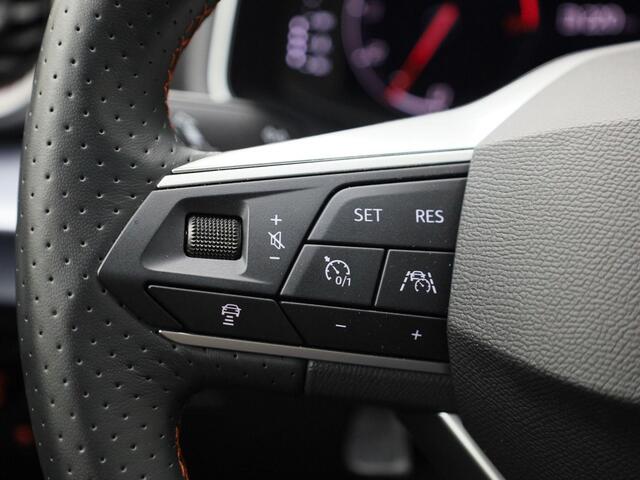 Seat IBIZA 1.0TSI/115PK FR · Navigatie · Camera + parkeersensoren · Stoelverwarming · Garantie tot mei 2026