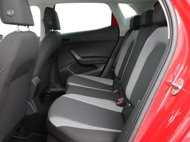 Seat IBIZA 1.0 TSI Style Intens | Carplay | Trekhaak | Navigatie | Climate control | Camera | Cruise control | Parkeerhulp | Bluetooth
