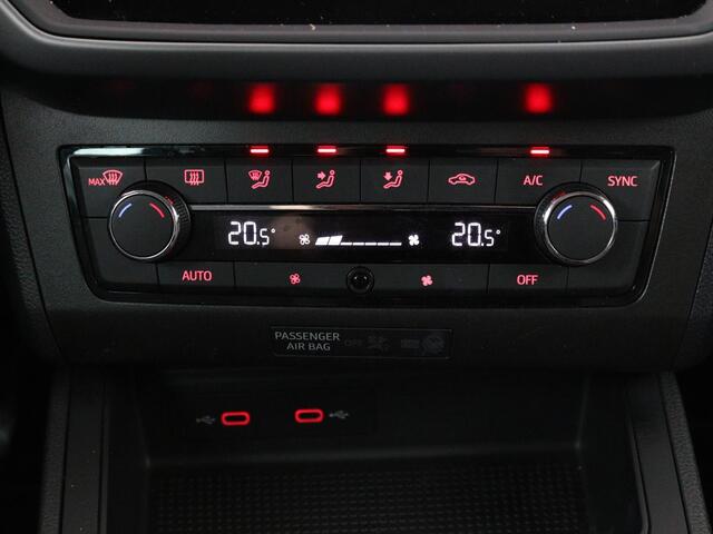 Seat IBIZA 1.0 TSI Style Intens | Carplay | Trekhaak | Navigatie | Climate control | Camera | Cruise control | Parkeerhulp | Bluetooth