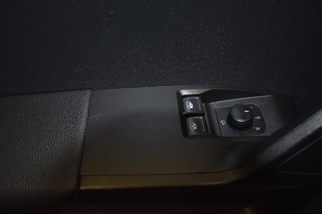Seat IBIZA 1.0 TSI Style Business Intense , CLIMATR , A UITRIJ CAM , PDC V+A , NAVI , CR CONTROL ,