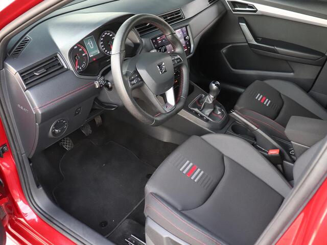 Seat IBIZA 1.0 TSI 95pk FR Business Intense | Achteruitrijcamera | Navigatie | Cruise control | Parkeersensoren | Climate control |