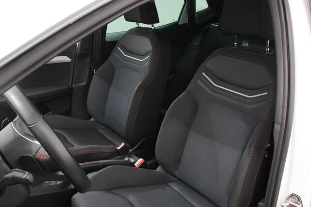 Seat IBIZA 1.0 TSI 110 pk Automaat FR | Navigatie Apple Carplay/Android Auto Adaptive Cruise Control Stoelverwarming Full LED Parkeersensoren Camera Virtual Cockpit Keyless Go
