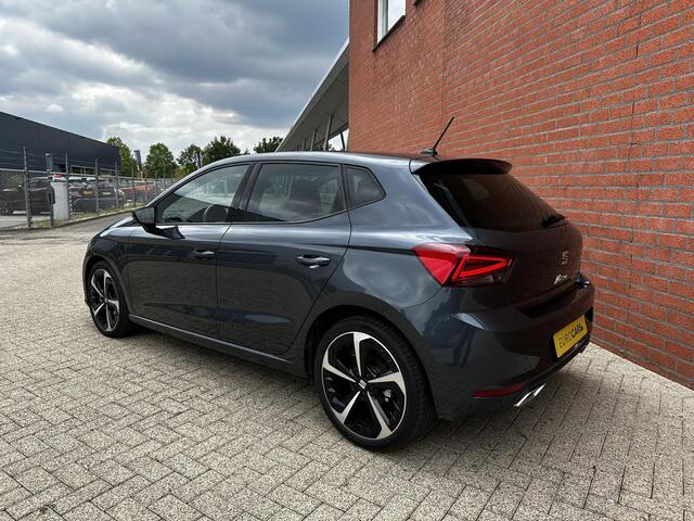 Seat IBIZA 1.0 TSI 110pk DSG FR Navigatie Apple Carplay / Android Auto Parkeersensoren Camera Adaptive Cruise Control Stoelverwarming Ledverlichting Virtual Cockpit Getinte ramen Climate Control