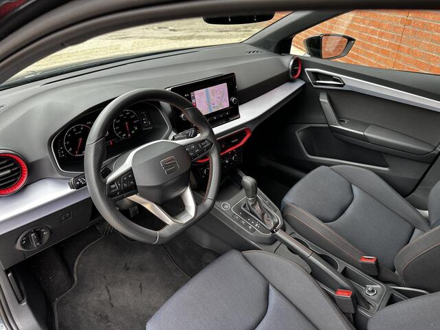 Seat IBIZA 1.0 TSI 110pk DSG FR Navigatie Apple Carplay / Android Auto Parkeersensoren Camera Adaptive Cruise Control Stoelverwarming Ledverlichting Virtual Cockpit Getinte ramen Climate Control