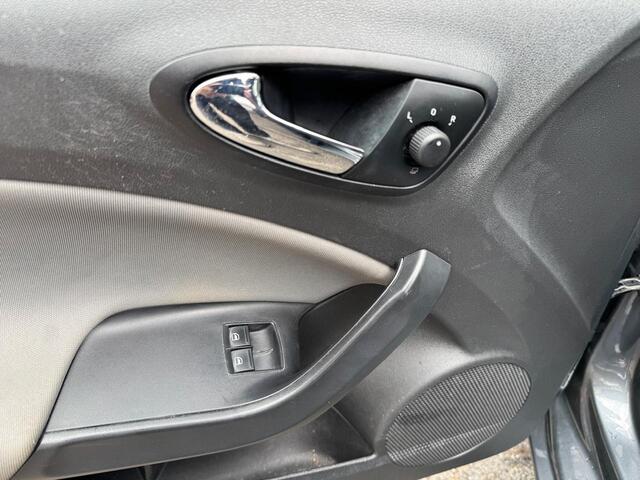 Seat IBIZA 1.0 EcoTSI Style Connect Airco/Alu wielen/Navigatie