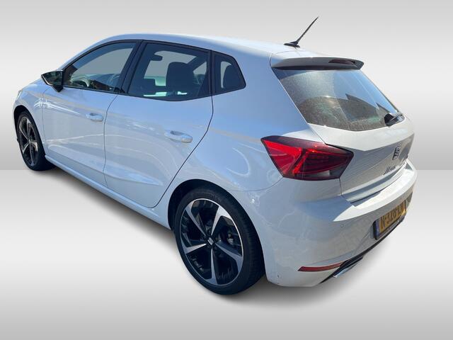 Seat IBIZA 1.0 TSI FR Business Intense Beats DSG Automaat Navigatie / Parkeersensoren / Alcantara / Airco (Clima) / Digitaal dashboard /