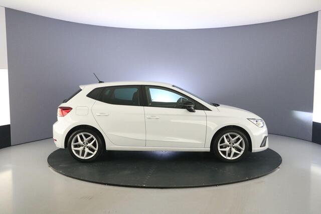 Seat IBIZA FR Business Intense 1.0 TSI 110pk DSG Automaat Achteruitrijcamera, Cruise control, Navigatie, Airco, Parkeersensoren, DAB, Radio, App connect, LED koplampen