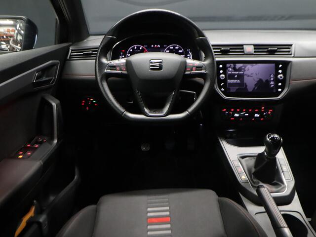 Seat IBIZA 1.0 TSI FR Business Intense [BEATS, TREKHAAK, APPLE CARPLAY, ANDROID, CAMERA, DIGITAL COCKPIT, NIEUWSTAAT]
