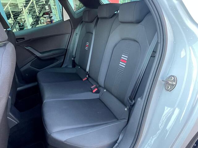 Seat IBIZA 1.0 TSI FR Business Intense / Stoelverwarming / Navi. / 18'' LMV / Full led / Virtual dash. / Camera /