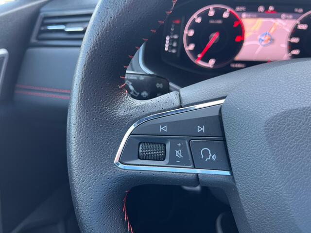 Seat IBIZA 1.0 TSI FR Business Intense / Stoelverwarming / Navi. / 18'' LMV / Full led / Virtual dash. / Camera /