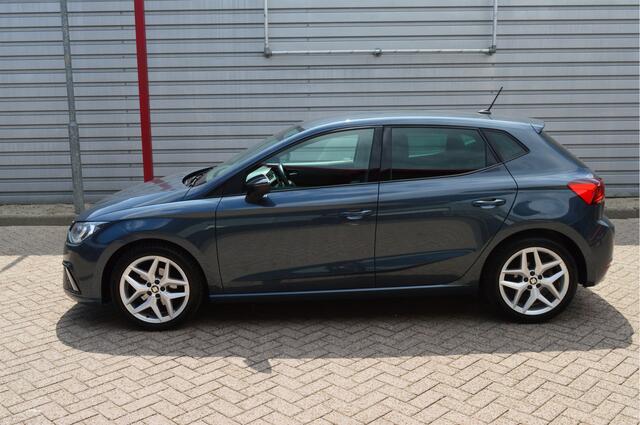 Seat IBIZA 1.5 TSI EVO FR Business Intense O.a: Clima, Navi, Cruise, PDC, Camera, Carplay, Etc. All-in prijs!