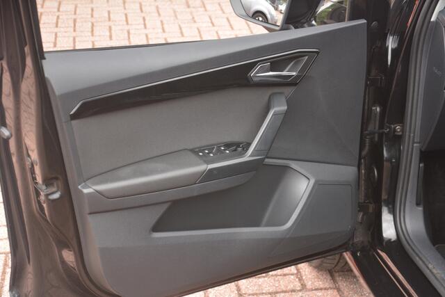 Seat IBIZA 1.0 TSI FR Business Intense | Navigatie | Cruise-control | Full LED | PDC | Sportstoelen |