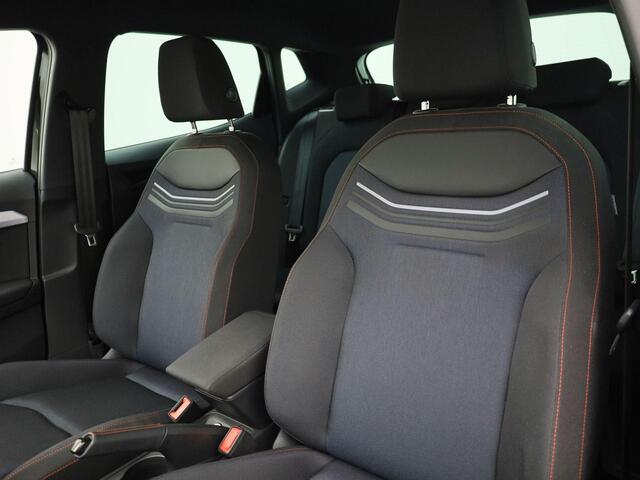 Seat IBIZA 1.0TSI/110PK FR · Navigatie · Camera + Parkeersensoren · Stoelverwarming · Garantie tot april 2026