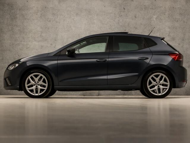 Seat IBIZA 1.0 TSI FR Business Intense (SCHUIFDAK, VIRTUAL COCKPIT, APPLE CARPLAY, GROOT NAVI, CAMERA, SPORTSTOELEN, ADAPTIVE CRUISE, GETINT GLAS, KEYLESS, NIEUWE APK, NIEUWSTAAT)