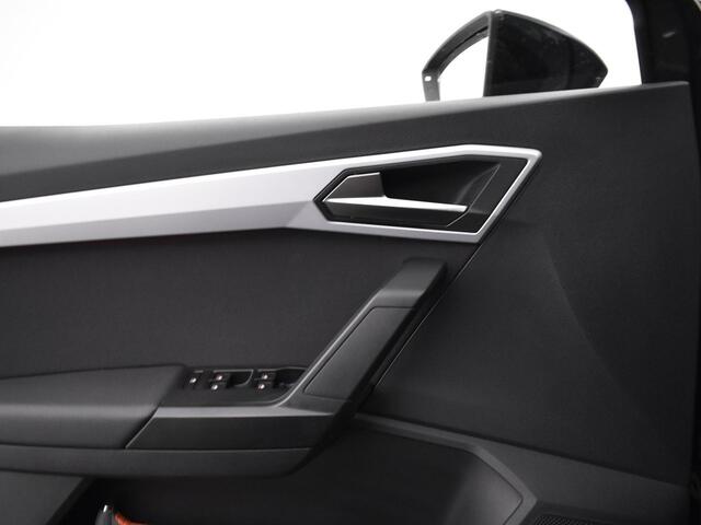 Seat IBIZA 1.5 Tsi 150pk DSG Sport · Apple/Android Car Play · P-Sensoren · Cruise Control · DAB · Climatronic · 17'' Inch ·