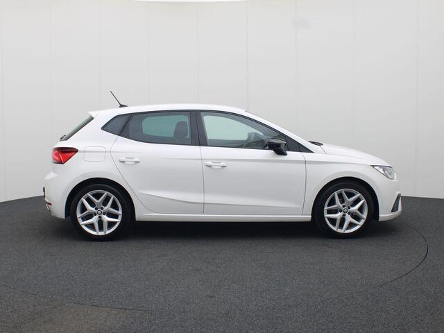 Seat IBIZA 1.0TSI/95PK FR Business Intense · Navigatie · Trekhaak · Camera + Parkeersensoren