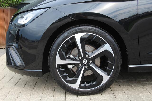 Seat IBIZA 1.0 EcoTSI FR 116Pk | ACC | ECC | LED | Camera | CarPlay | Android | PDC | Sportstoelen | Stoelverw | LMV18'' Zeer nette auto