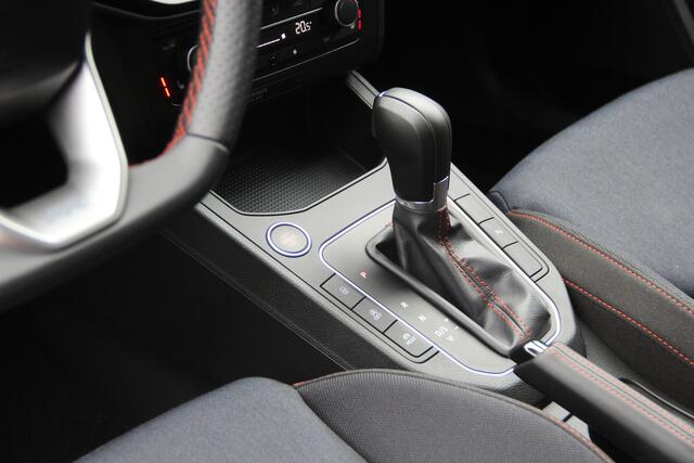 Seat IBIZA 1.0 EcoTSI FR 116Pk | ACC | ECC | LED | Camera | CarPlay | Android | PDC | Sportstoelen | Stoelverw | LMV18'' Zeer nette auto