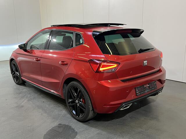 Seat IBIZA 1.5 TSI FR Black Edition / AUTOMAAT/ PANO/ KEYLESS/ DIGITAL DASH/ ADAPT. CRUISE/ FULL LINK/ PARK. SENSOREN + CAMERA/ CLIMA/ STOEL VERWARM./ LED/ 18" LMV/ RIJ-MODI